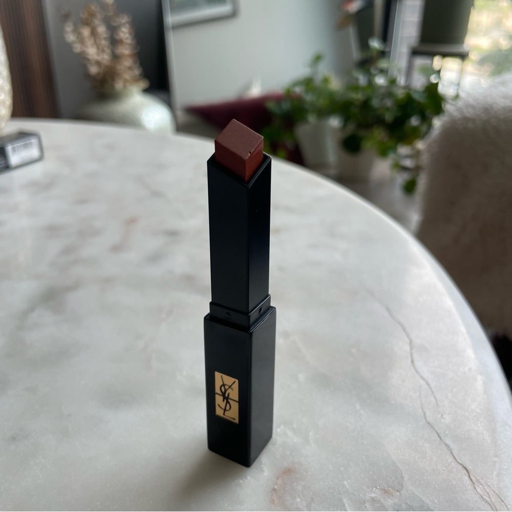 NIB YSL the slim velvet radical in 320 + gift - Picture 2 of 12